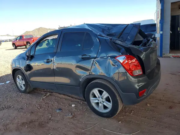 3GNCJKSB8LL145189 2020 CHEVROLET TRAX - Image 2