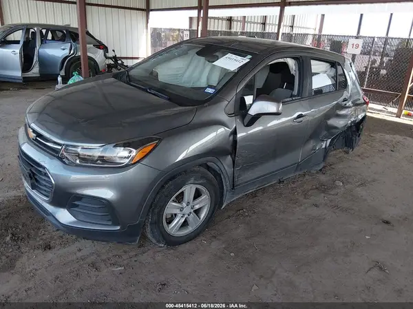 3GNCJKSB8LL148125 2020 CHEVROLET TRAX - Image 2