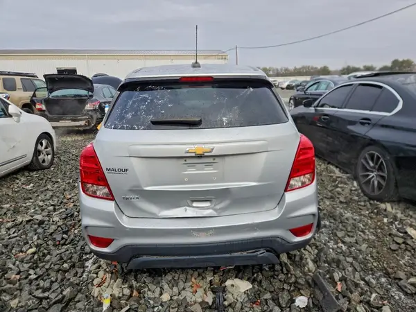 2020 CHEVROLET TRAX auction photo 6