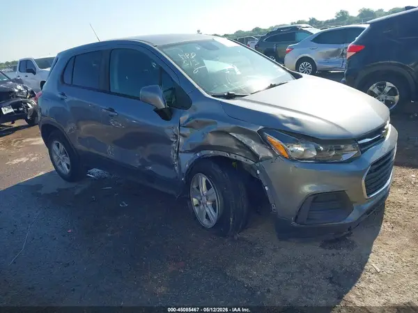3GNCJKSB8LL165961 2020 CHEVROLET TRAX - Image 1