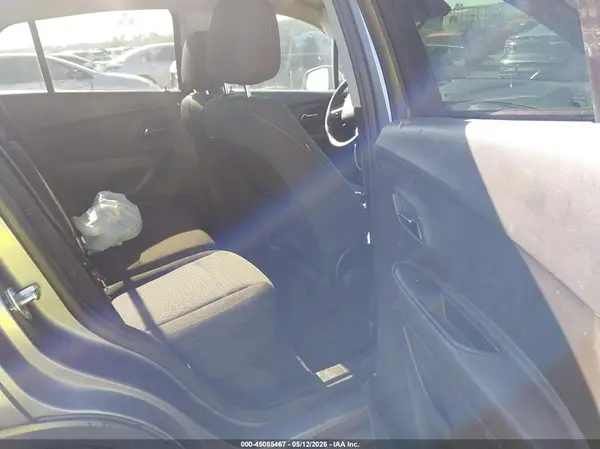 3GNCJKSB8LL165961 2020 CHEVROLET TRAX - Image 8