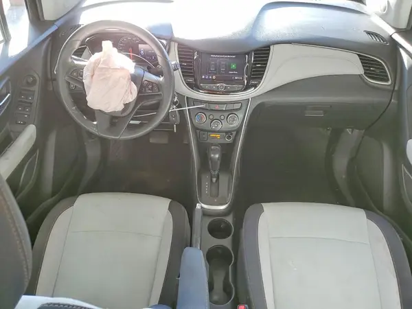 3GNCJKSB8LL172392 2020 CHEVROLET TRAX - Image 8