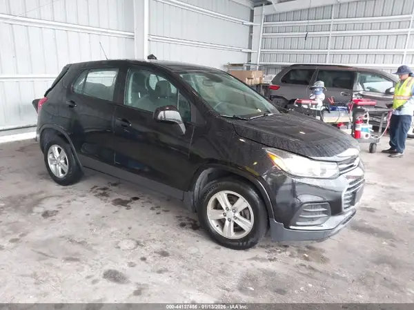 3GNCJKSB8LL179522 2020 CHEVROLET TRAX - Image 1