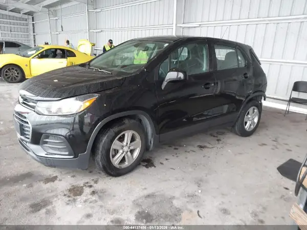 3GNCJKSB8LL179522 2020 CHEVROLET TRAX - Image 2