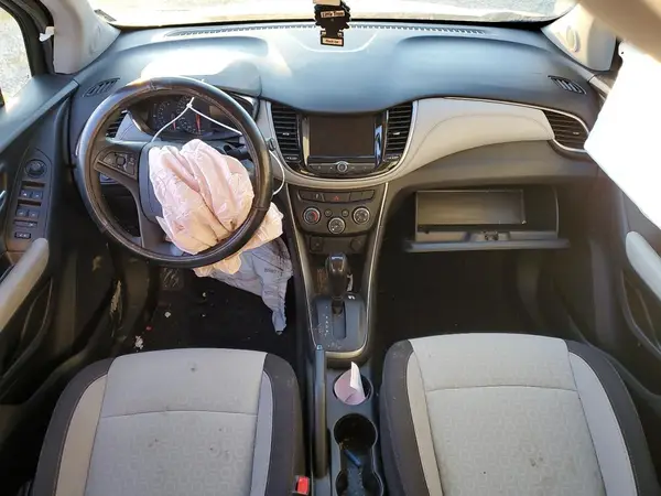 3GNCJKSB8LL181495 2020 CHEVROLET TRAX - Image 8