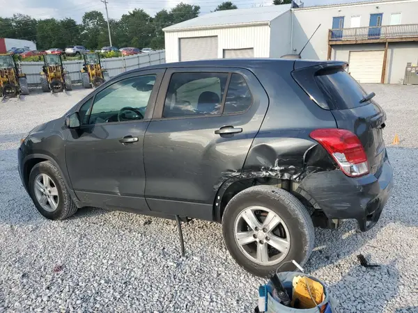 3GNCJKSB8LL184218 2020 CHEVROLET TRAX - Image 2