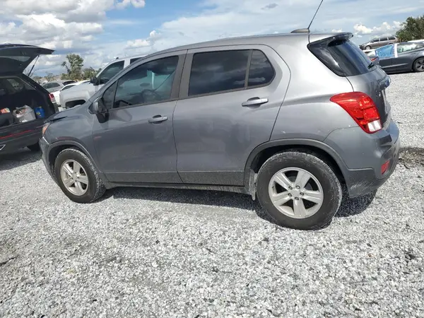 3GNCJKSB8LL187846 2020 CHEVROLET TRAX - Image 2