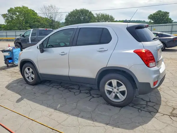 3GNCJKSB8LL191914 2020 CHEVROLET TRAX - Image 2