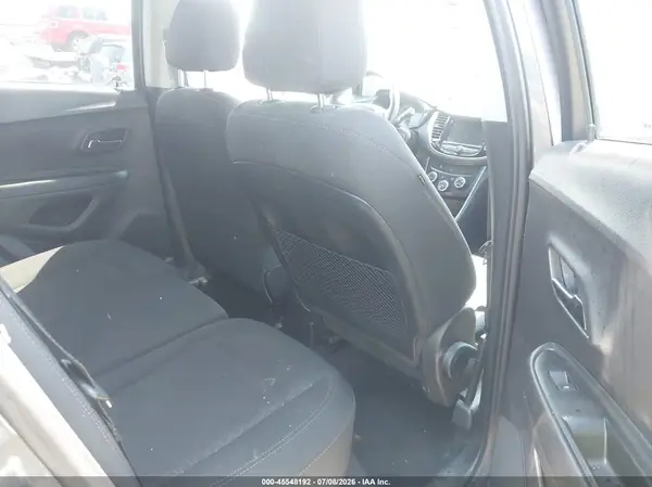 3GNCJKSB8LL214236 2020 CHEVROLET TRAX - Image 8