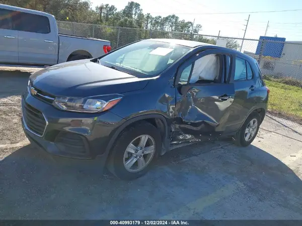 3GNCJKSB8LL216634 2020 CHEVROLET TRAX - Image 2