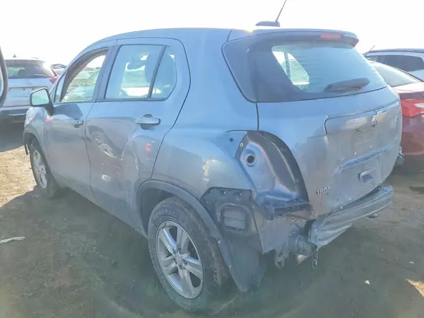 3GNCJKSB8LL217251 2020 CHEVROLET TRAX - Image 2