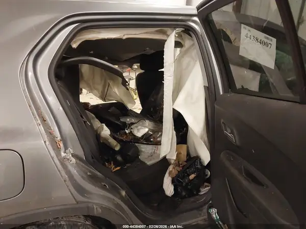 3GNCJKSB8LL217654 2020 CHEVROLET TRAX - Image 8