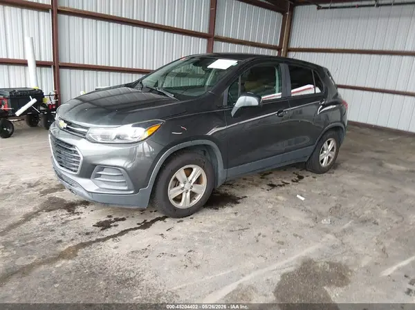 3GNCJKSB8LL222031 2020 CHEVROLET TRAX - Image 2