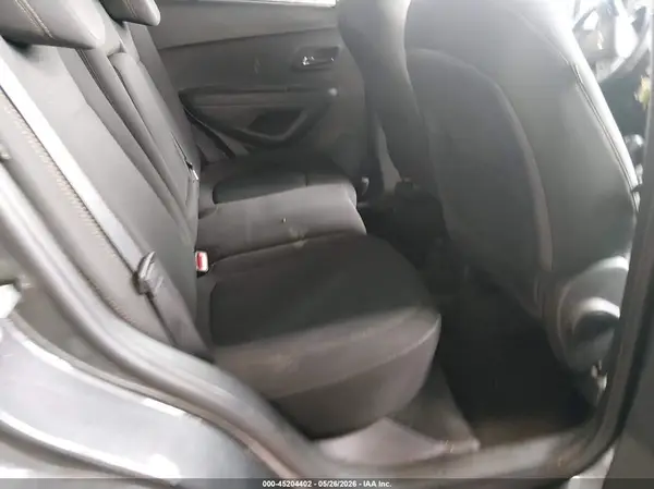 3GNCJKSB8LL222031 2020 CHEVROLET TRAX - Image 8