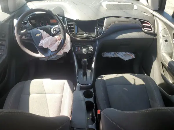 3GNCJKSB8LL240335 2020 CHEVROLET TRAX - Image 8