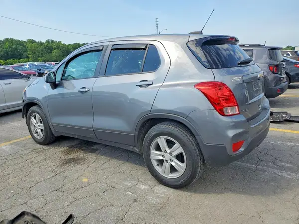 3GNCJKSB8LL287882 2020 CHEVROLET TRAX - Image 2