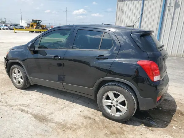 3GNCJKSB8LL289972 2020 CHEVROLET TRAX - Image 2