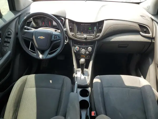 3GNCJKSB8LL289972 2020 CHEVROLET TRAX - Image 8