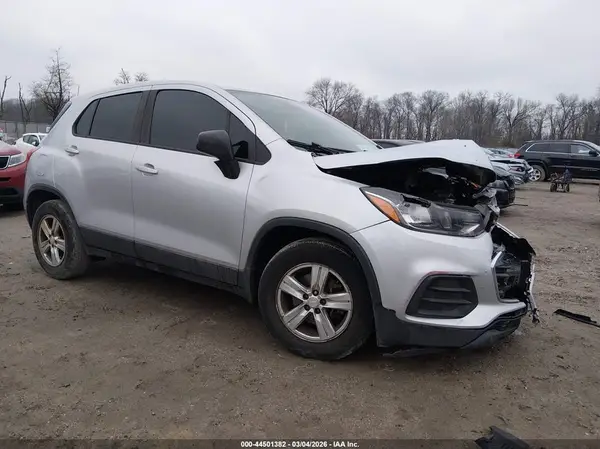 3GNCJKSB8LL318712 2020 CHEVROLET TRAX - Image 1
