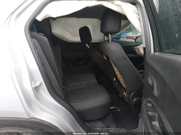 3GNCJKSB8LL318712 2020 CHEVROLET TRAX - Image 8