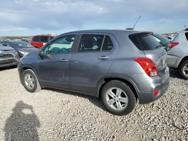 3GNCJKSB8LL318967 2020 CHEVROLET TRAX - Image 2
