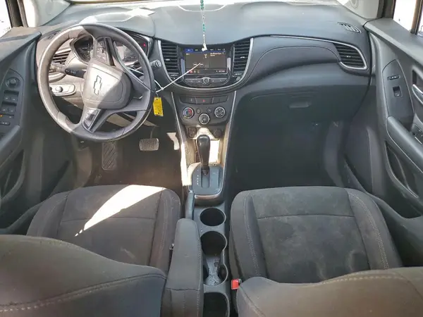 3GNCJKSB8LL332061 2020 CHEVROLET TRAX - Image 8