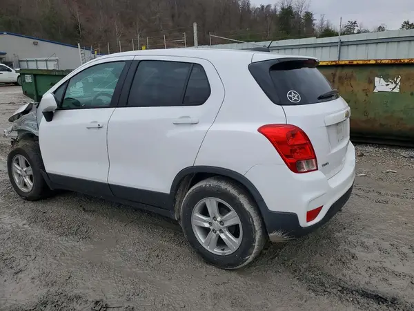3GNCJKSB8LL333890 2020 CHEVROLET TRAX - Image 2