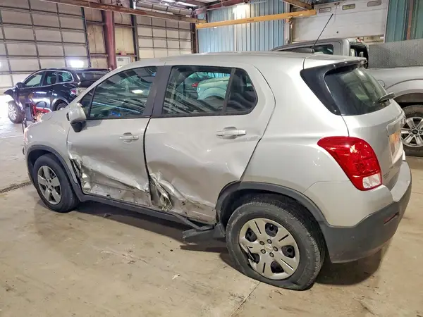 3GNCJKSB9GL177204 2016 CHEVROLET TRAX - Image 2