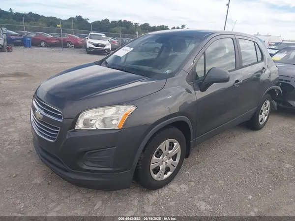 3GNCJKSB9GL246571 2016 CHEVROLET TRAX - Image 2