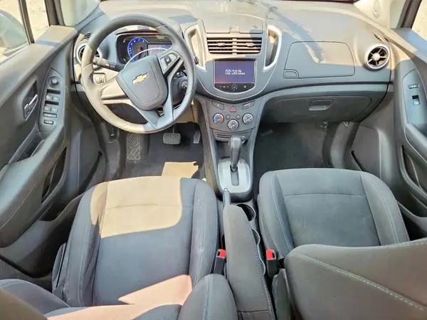 3GNCJKSB9GL249390 2016 CHEVROLET TRAX - Image 8