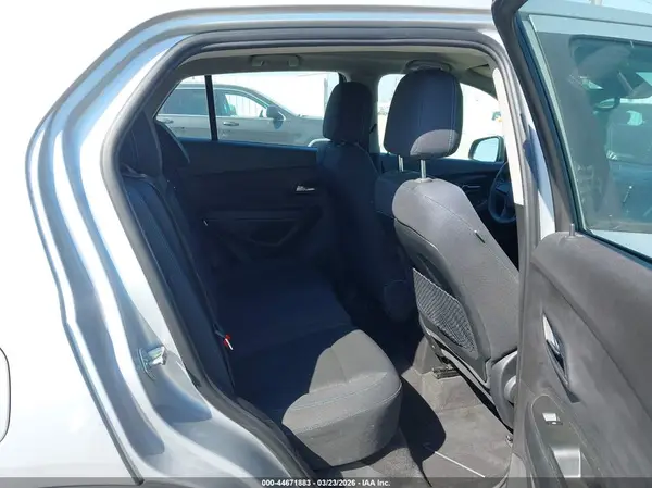 3GNCJKSB9GL254489 2016 CHEVROLET TRAX - Image 8