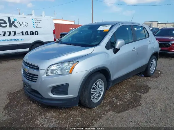 3GNCJKSB9GL254749 2016 CHEVROLET TRAX - Image 2