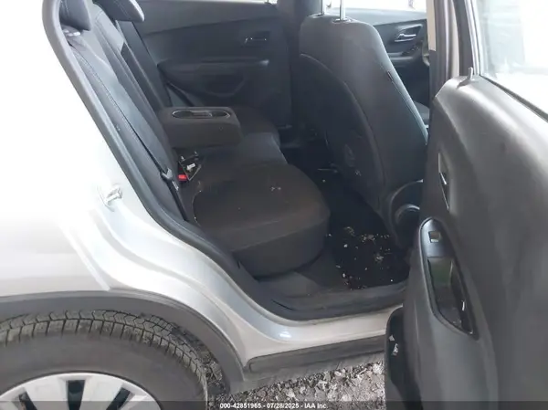 3GNCJKSB9GL268327 2016 CHEVROLET TRAX - Image 8
