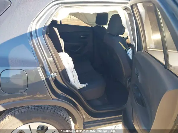 3GNCJKSB9GL269543 2016 CHEVROLET TRAX - Image 8