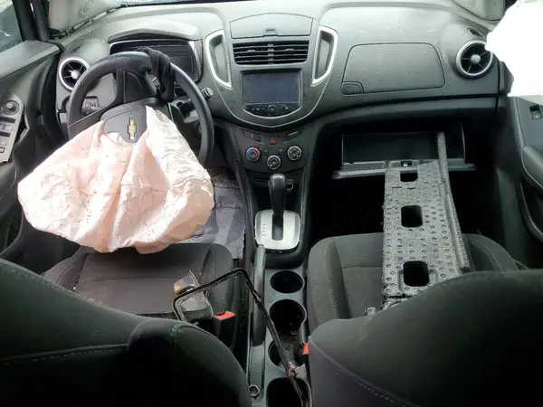 3GNCJKSB9GL271101 2016 CHEVROLET TRAX - Image 8