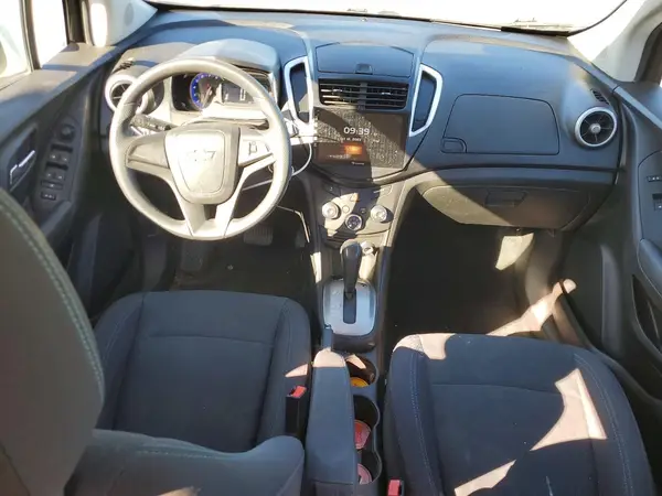 3GNCJKSB9GL272300 2016 CHEVROLET TRAX - Image 8