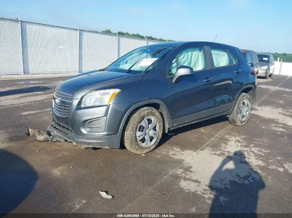 3GNCJKSB9GL274080 2016 CHEVROLET TRAX - Image 2