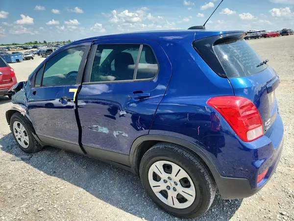 3GNCJKSB9HL132250 2017 CHEVROLET TRAX - Image 2