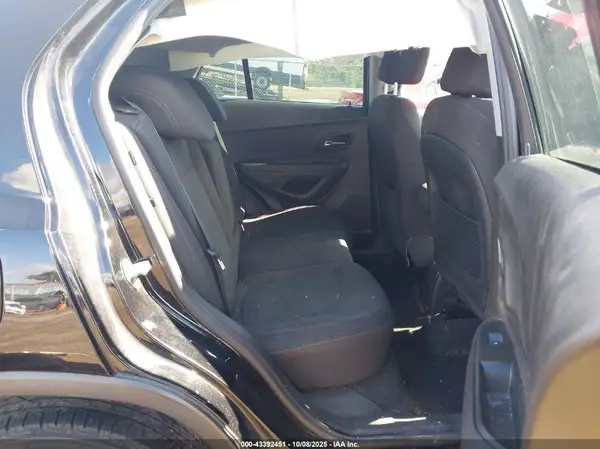 3GNCJKSB9HL145905 2017 CHEVROLET TRAX - Image 8