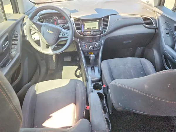 3GNCJKSB9HL177561 2017 CHEVROLET TRAX - Image 8