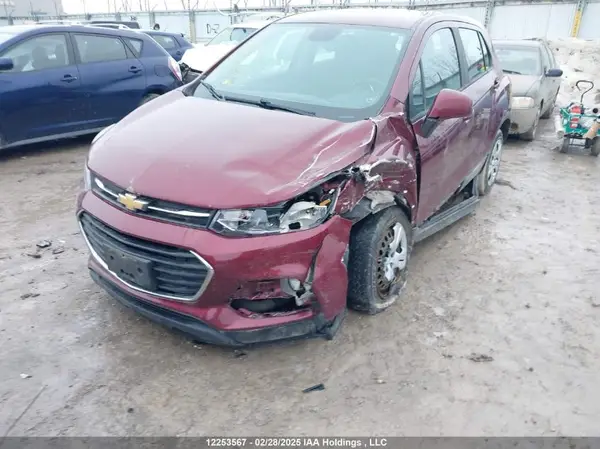 3GNCJKSB9HL181061 2017 CHEVROLET TRAX - Image 2