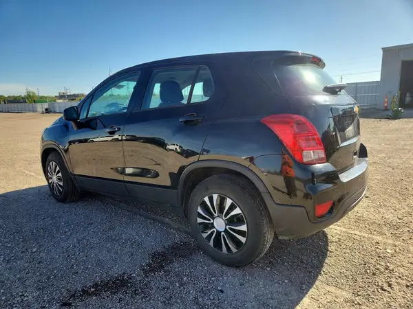 3GNCJKSB9HL187765 2017 CHEVROLET TRAX - Image 2