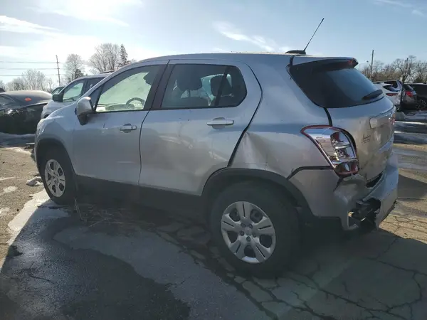 3GNCJKSB9HL210638 2017 CHEVROLET TRAX - Image 2