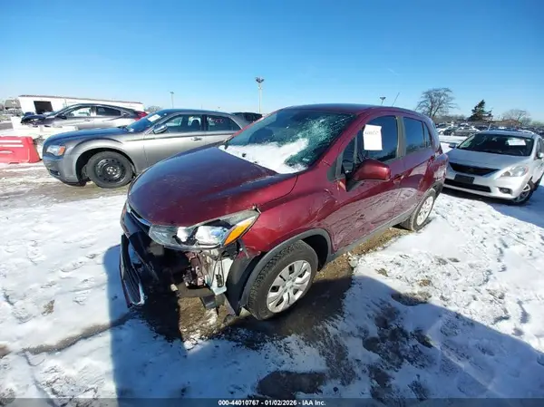 3GNCJKSB9HL250086 2017 CHEVROLET TRAX - Image 2