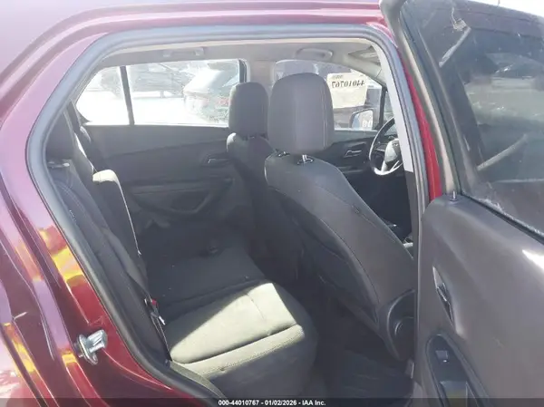 3GNCJKSB9HL250086 2017 CHEVROLET TRAX - Image 8