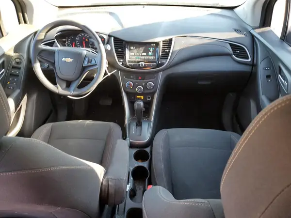 3GNCJKSB9HL260049 2017 CHEVROLET TRAX - Image 8