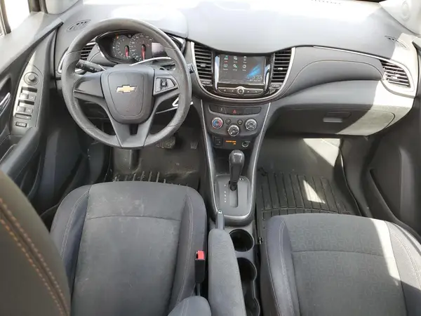 3GNCJKSB9HL260942 2017 CHEVROLET TRAX - Image 8