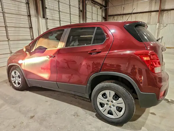 3GNCJKSB9HL270676 2017 CHEVROLET TRAX - Image 2