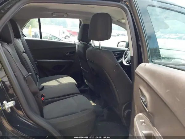 3GNCJKSB9HL271701 2017 CHEVROLET TRAX - Image 8