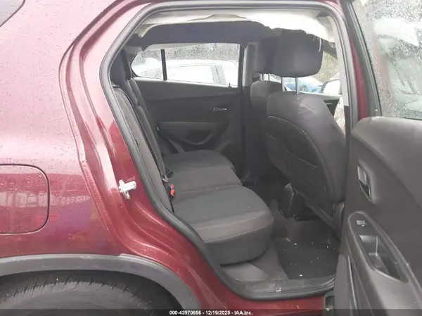 3GNCJKSB9HL273660 2017 CHEVROLET TRAX - Image 8